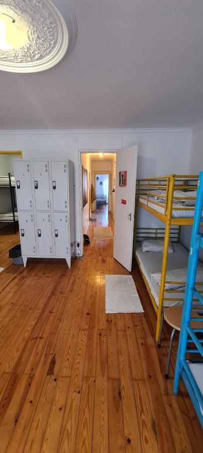 Auristelas Hostel Lissabon Buitenkant foto